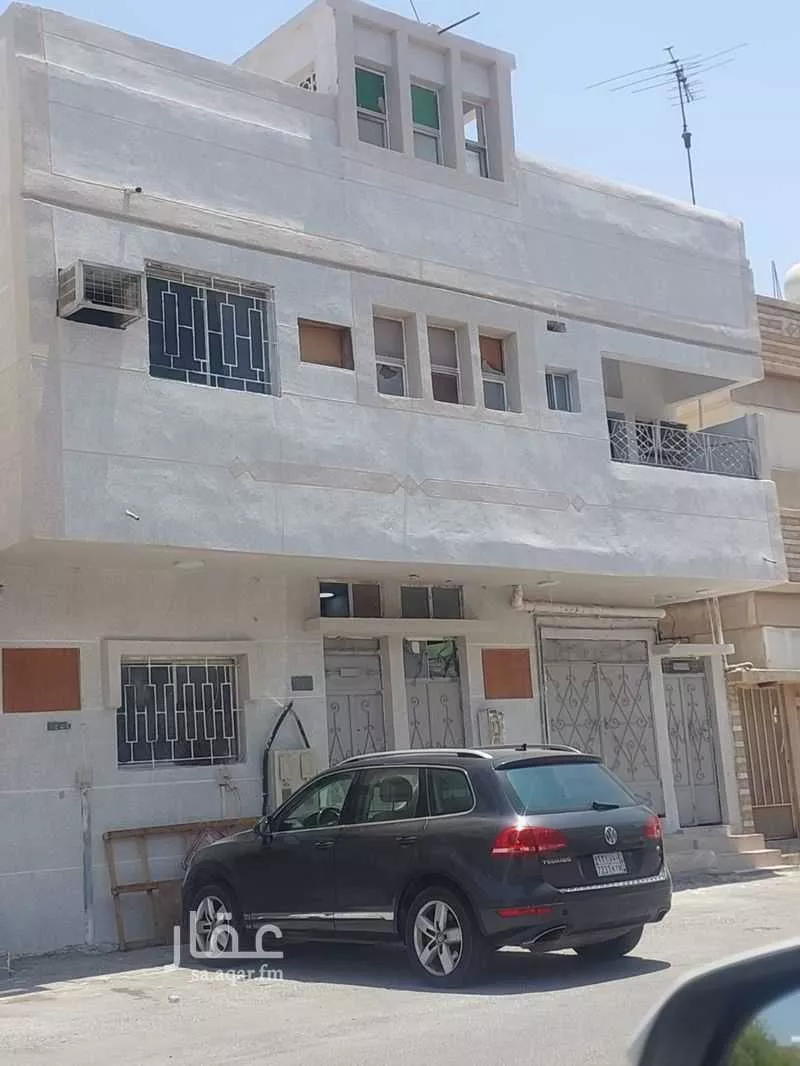 عمارة للبيع في شارع الثامن والعشرون, حي الثقبة, مدينة الخبر, المنطقة الشرقية 1 صورة