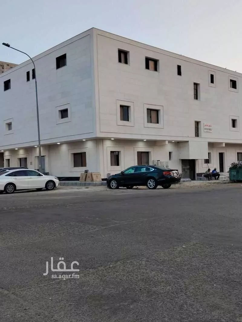 عمارة للإيجار في شارع التاسع, حي الثقبة, مدينة الخبر, المنطقة الشرقية 1 صورة