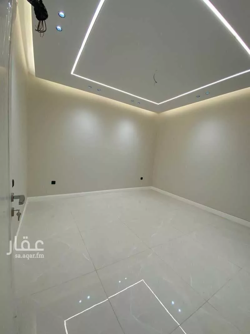 شقة للبيع في شارع عبيدالله ابن حفص ابن انس, حي شوران, مدينة المدينه المنوره, منطقة المدينة المنورة 1 صورة