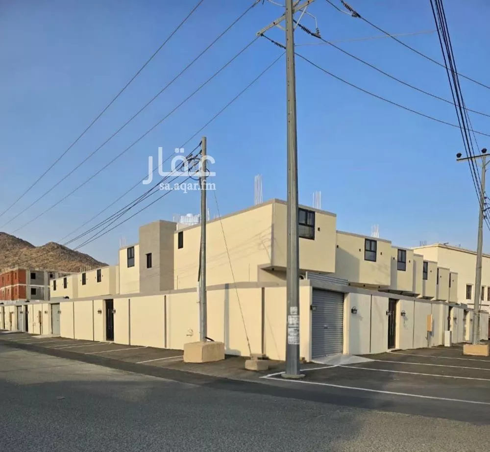 فيلا للبيع في شارع عبدالله بن عامر اليحصبي رضي الله عنه, حي جعرانة, مدينة مكة المكرمة, منطقة مكة المكرمة 1 صورة