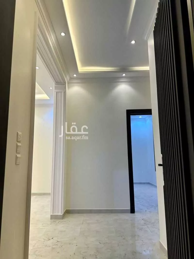 دور للبيع في شارع أحمد بن داود المالكي, حي طويق, مدينة الرياض, منطقة الرياض 1 صورة