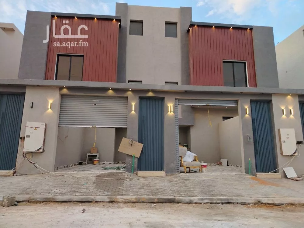 دور للبيع في شارع لقاح, حي عكاظ, مدينة الرياض, منطقة الرياض 1 صورة