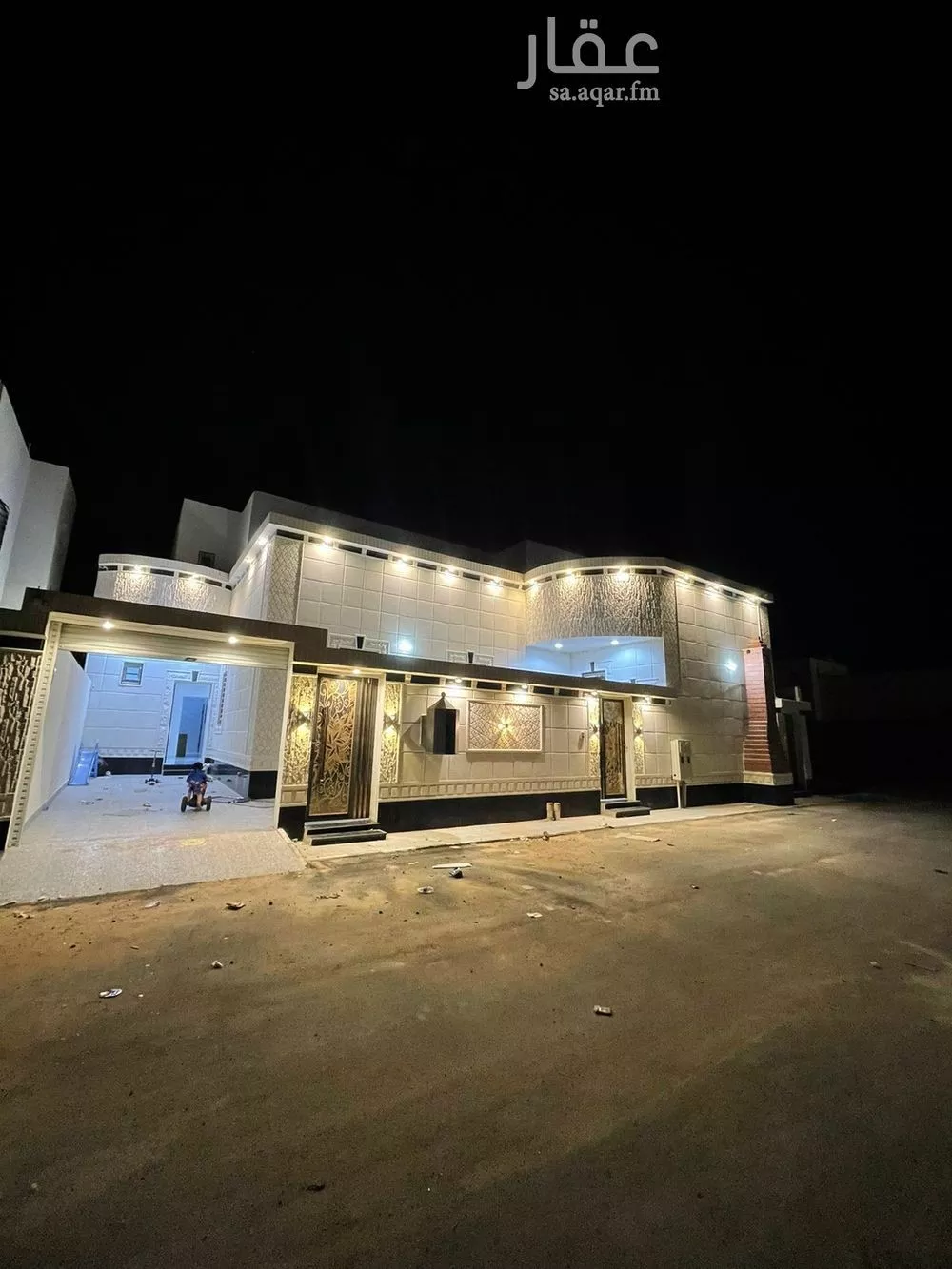 فيلا للبيع في شارع اليرموك 111, حي اليرموك, مدينة حفر الباطن, المنطقة الشرقية 1 صورة