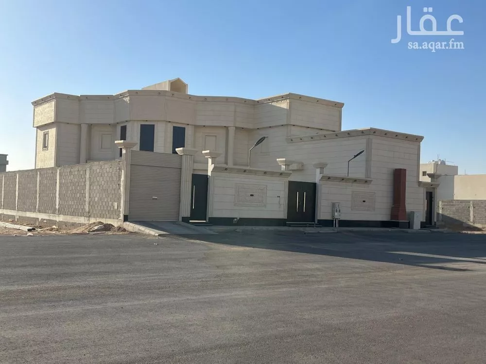 فيلا للبيع في شارع قرطبة 158, حي قرطبة, مدينة حفر الباطن, المنطقة الشرقية 1 صورة