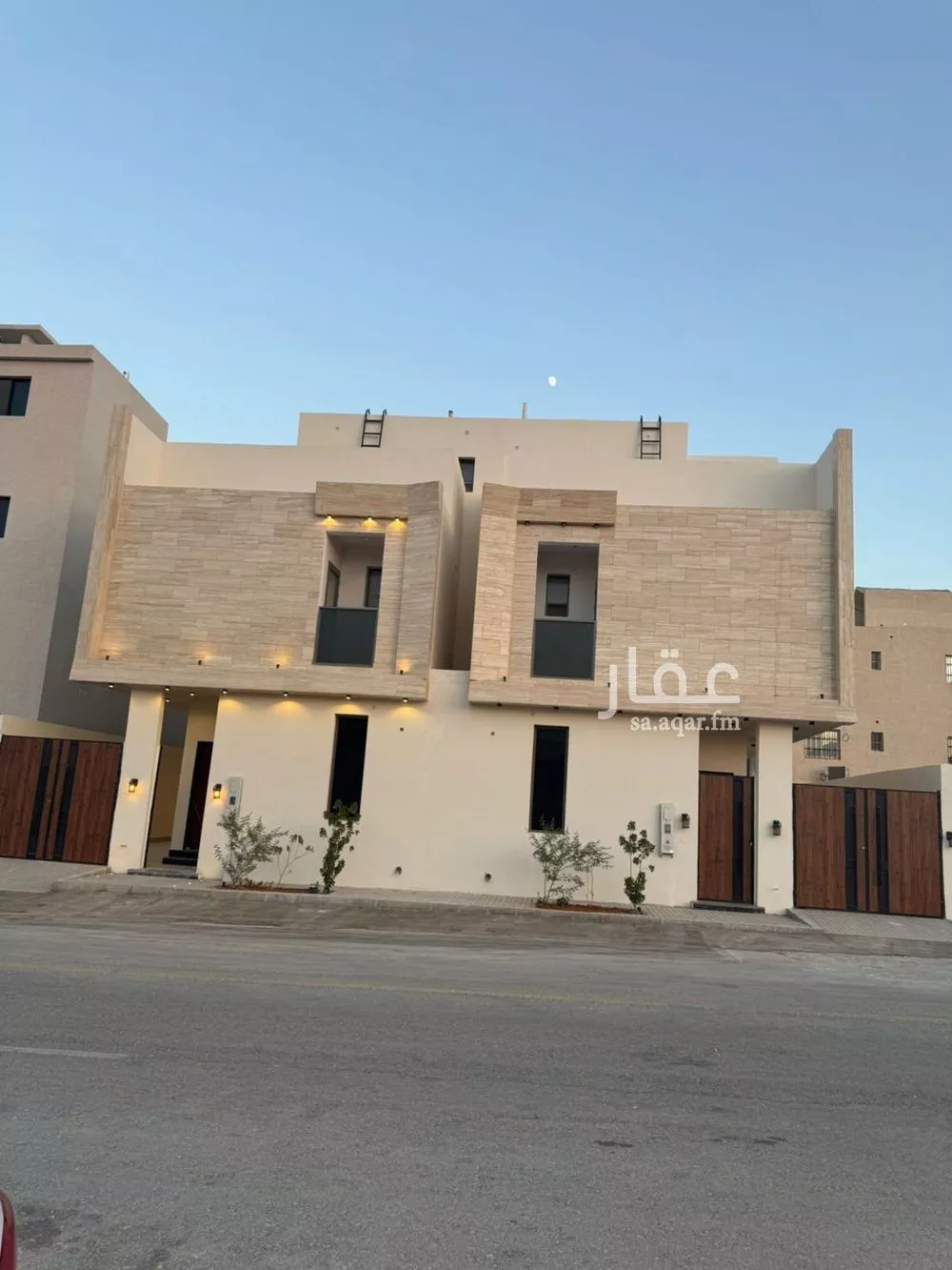 فيلا للبيع في شارع قطب الدين بن السلطان, حي المهدية, مدينة الرياض, منطقة الرياض 1 صورة