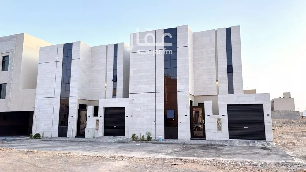 فيلا للبيع في شارع قطب الدين بن السلطان, حي المهدية, مدينة الرياض, منطقة الرياض 1 صورة
