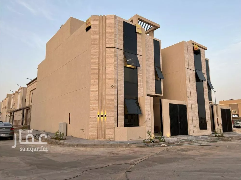 فيلا للبيع في شارع عمر بن عبدالقادر مفتي, حي المهدية, مدينة الرياض, منطقة الرياض 1 صورة