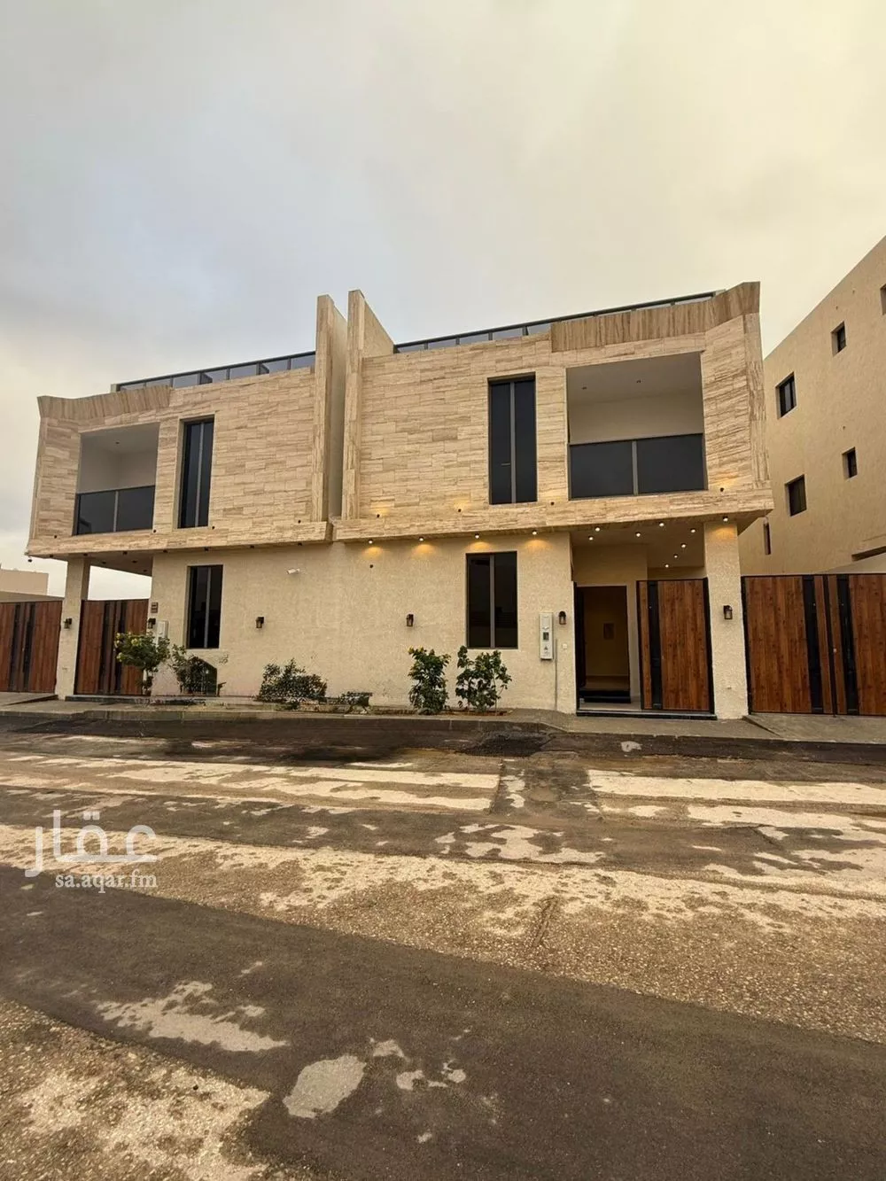 فيلا للبيع في شارع قطب الدين بن السلطان, حي المهدية, مدينة الرياض, منطقة الرياض 1 صورة