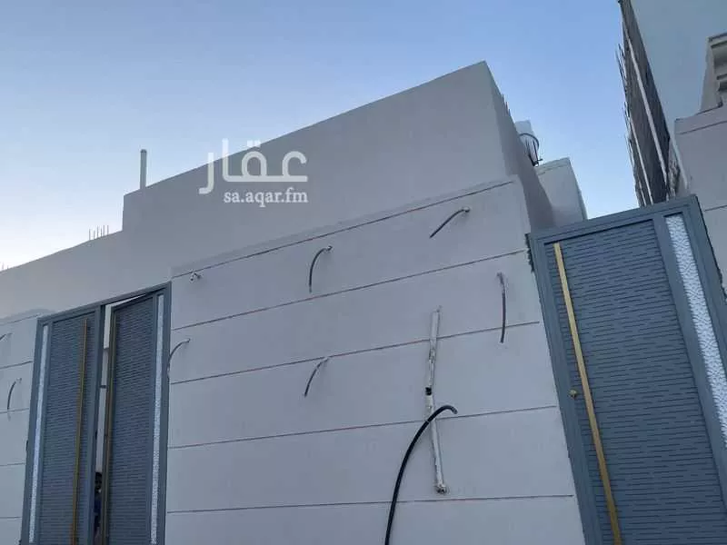 عمارة للبيع في شارع سويبق بن سعد ، حي الجابرة ، المدينة المنورة ، منطقة المدينة المنورة 1 صورة