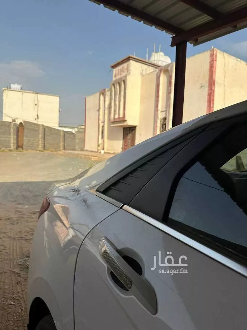 بيت للبيع في طريق المنار ، الاساملة ، ابو عريش 1 صورة