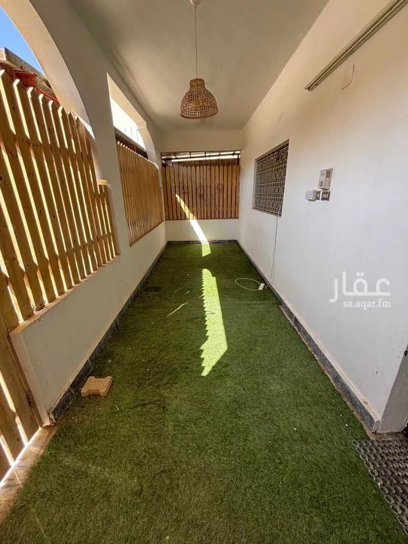 دور للإيجار في شارع زيد بن سهل النجاري, حي الصفراء, مدينة بريدة, منطقة القصيم 1 صورة