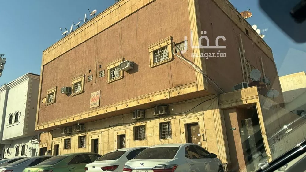 شقة للإيجار في شارع محمود العطار, حي العريجاء الغربي, مدينة الرياض, منطقة الرياض 1 صورة
