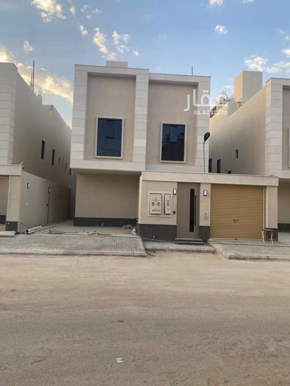 دور للبيع في شارع عبدالله بن جاسر, حي الرمال, مدينة الرياض, منطقة الرياض 1 صورة