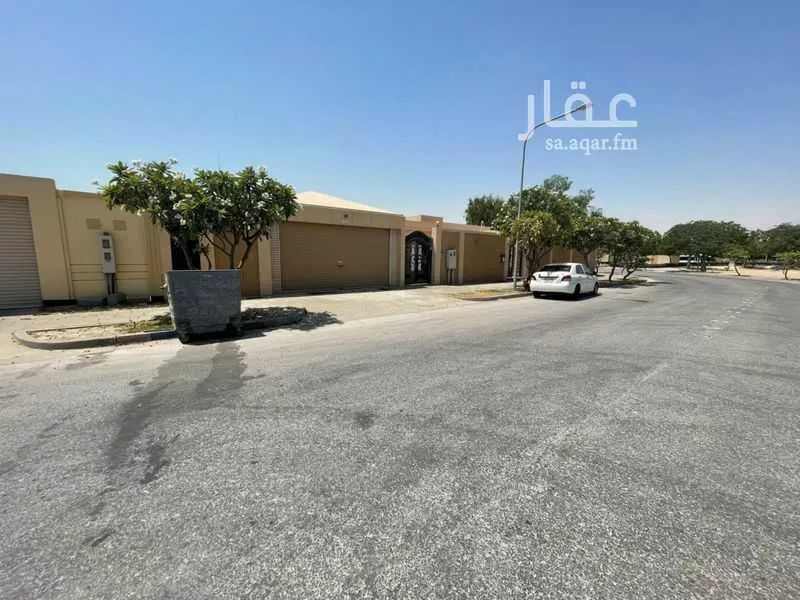 فيلا للإيجار في شارع شـــارع الخــــليج 5, مدينة مدينه الجبيل الصناعيه, المنطقة الشرقية 1 صورة
