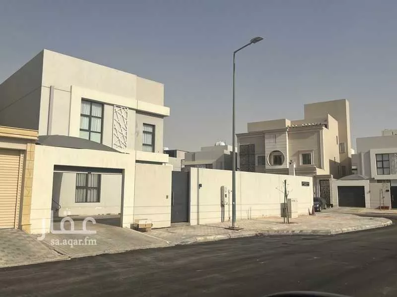 فيلا للإيجار في شارع يحيى الوراق ، حي مطار الملك خالد الدولي ، الرياض ، منطقة الرياض 1 صورة