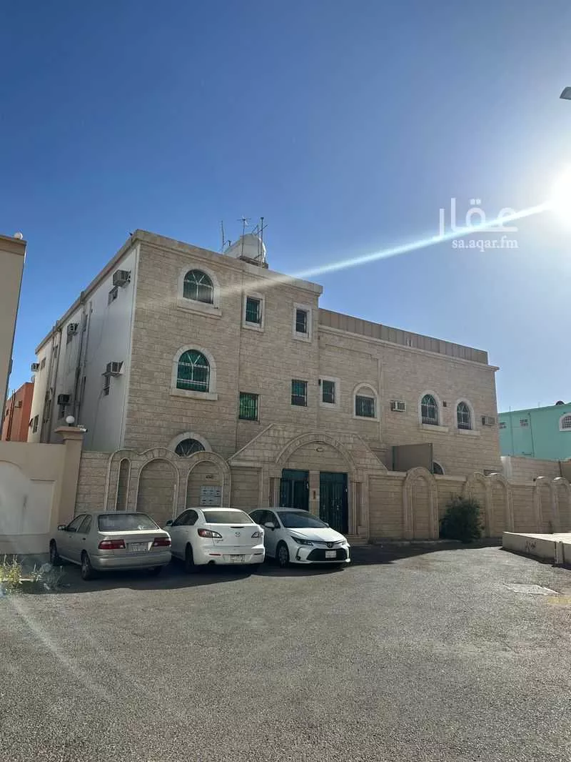 دور للإيجار في شارع ابي الجود, حي الفيصلية الجنوبية, مدينة تبوك, منطقة تبوك 1 صورة