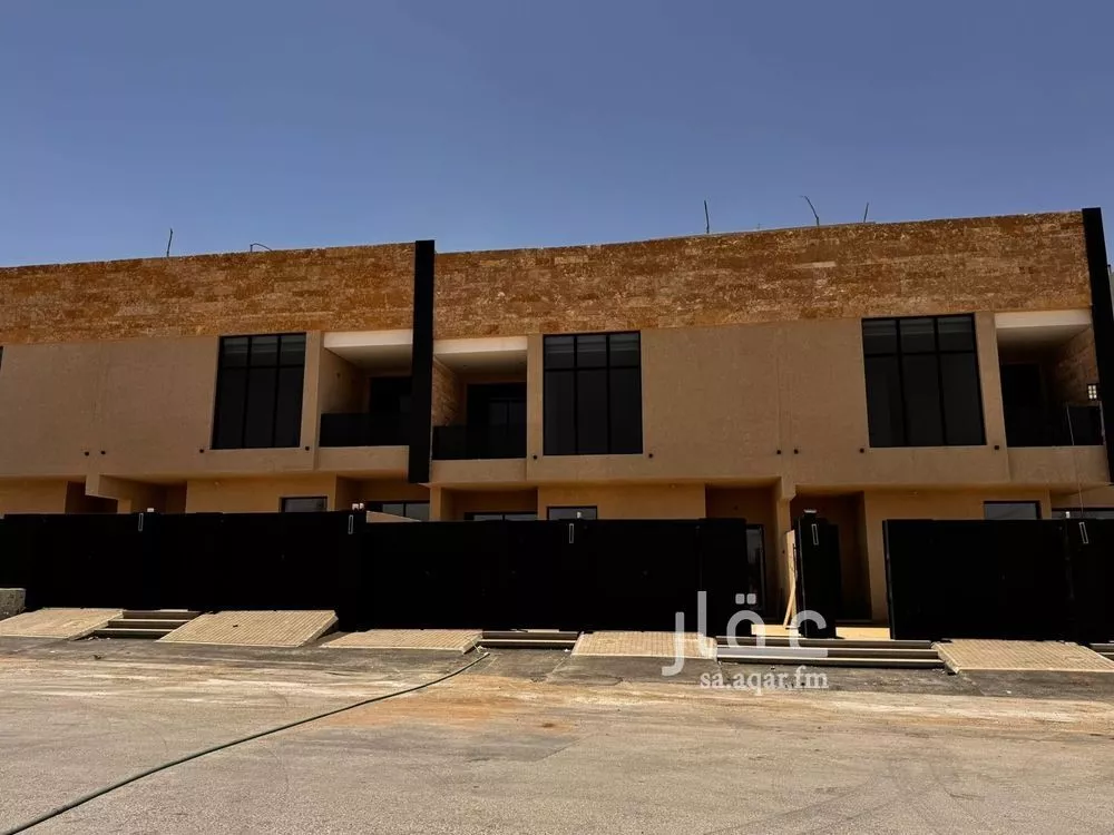 دور للبيع في شارع رقم 452, حي المونسية, مدينة الرياض, منطقة الرياض 1 صورة