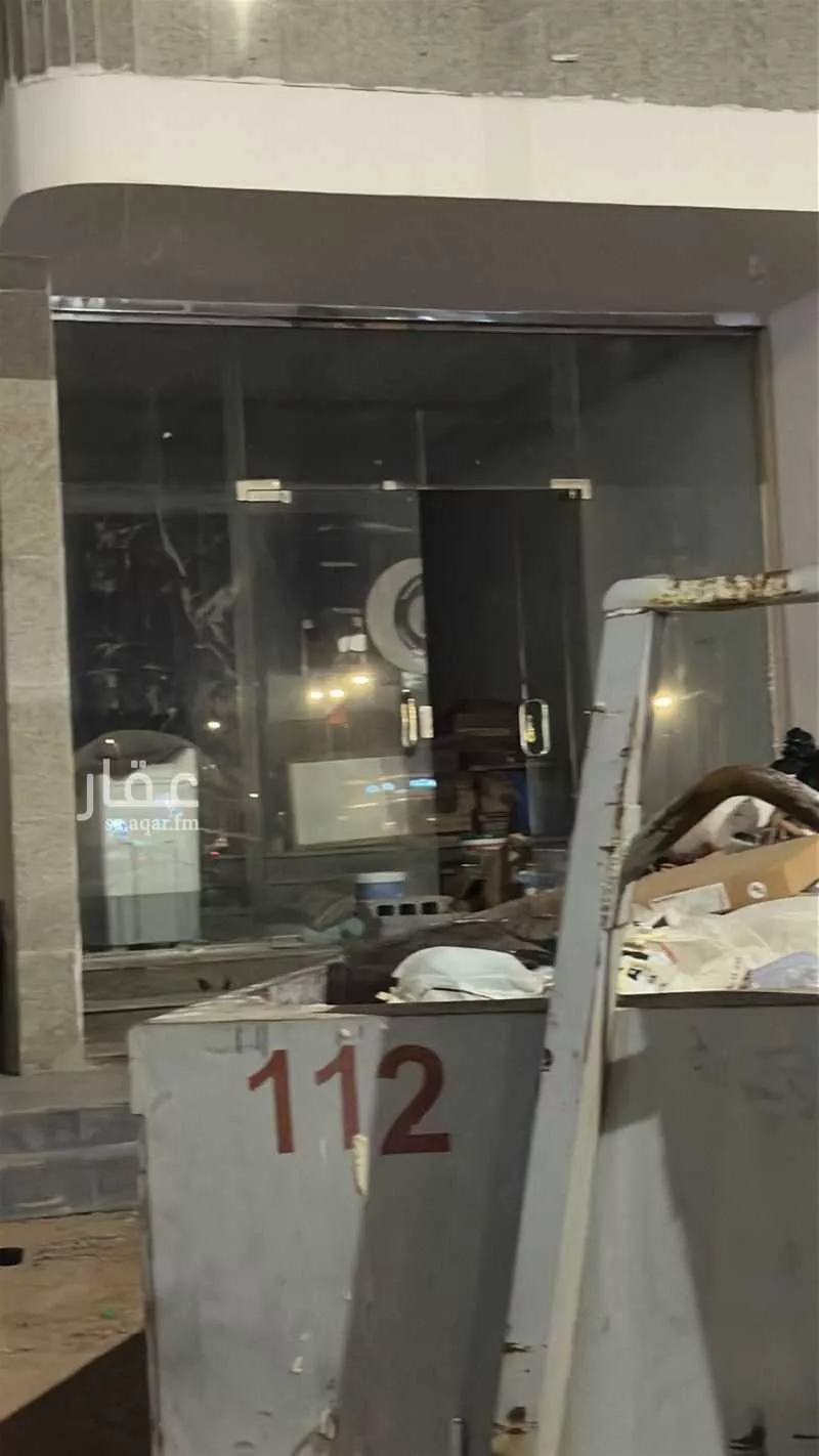 محل للإيجار في شارع سليمان بن الحكم, حي بنى معاوية, مدينة المدينة المنورة, منطقة المدينة المنورة 1 صورة