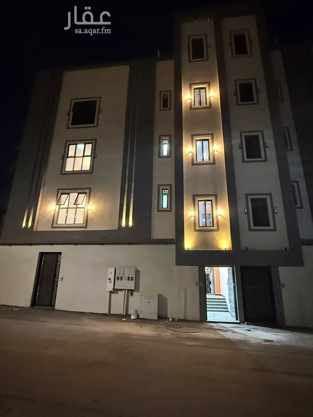 شقة للبيع في شارع صلاح الدين ابن ظهيرة, حي التعاون, مدينة خميس مشيط, منطقة عسير 1 صورة