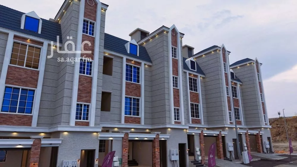 شقة للبيع في شارع سعيد بن خالد, حي المعارض, مدينة خميس مشيط, منطقة عسير 1 صورة