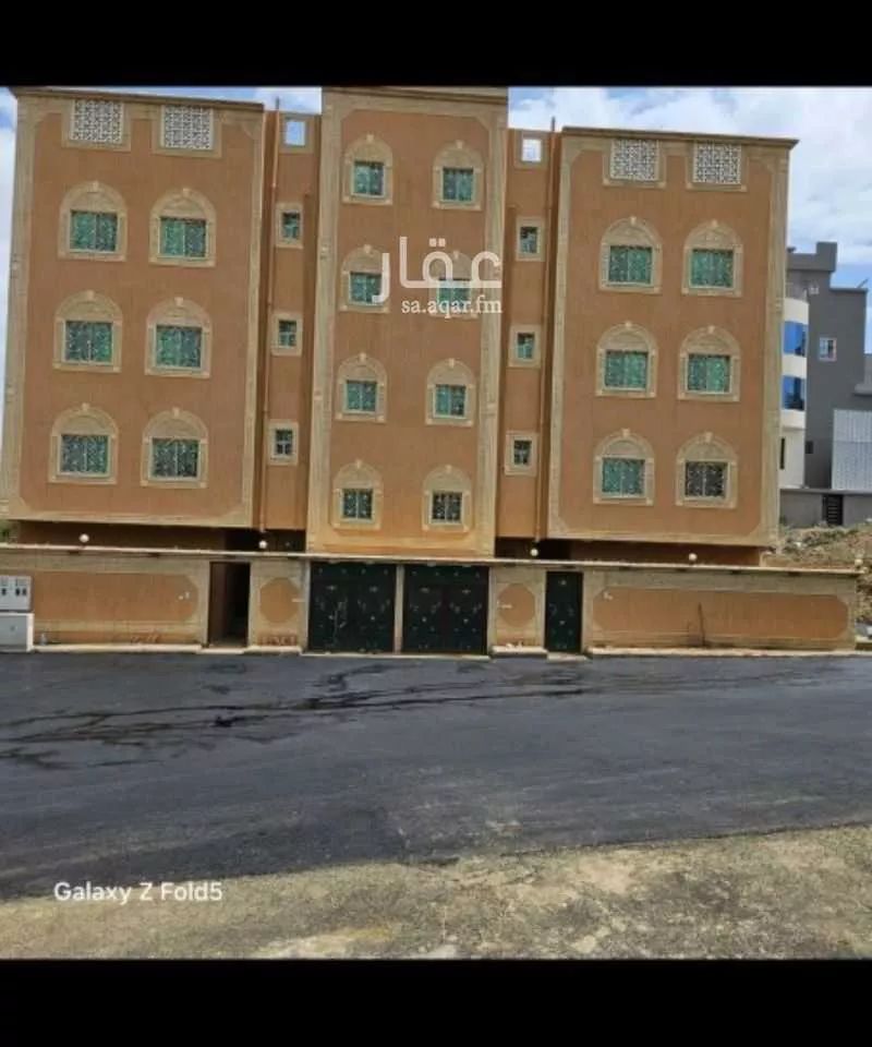 عمارة للإيجار في شارع 7357298, حي الروضة, مدينة ابها, منطقة عسير 1 صورة