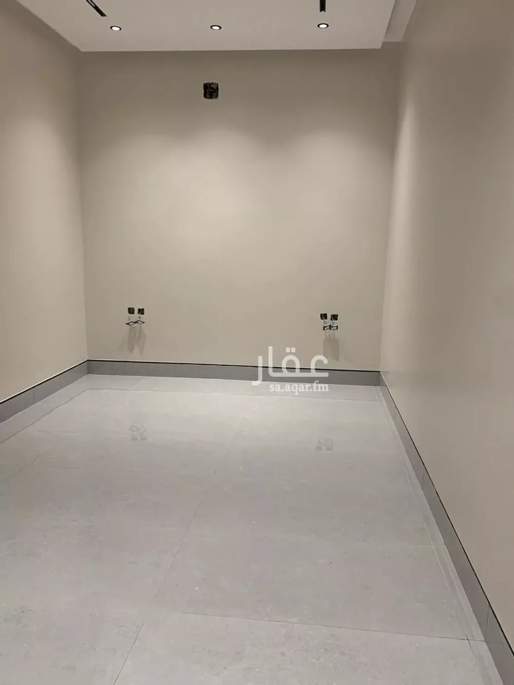 فيلا للبيع في شارع تميم الجرجاني, حي الرمال, مدينة الرياض, منطقة الرياض 1 صورة