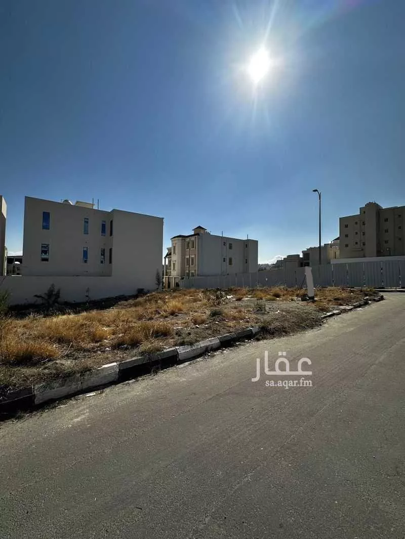أرض للبيع في شارع 30 العرين, حي العرين, مدينة أبها, منطقة عسير 1 صورة
