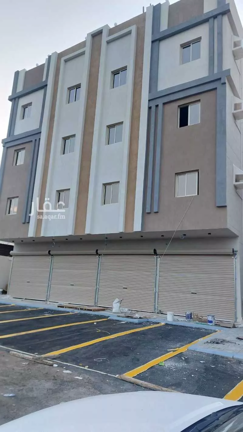 عمارة للبيع في شارع ابو محمد القراب, حي العزيزية, مدينة المدينة المنورة, منطقة المدينة المنورة 1 صورة