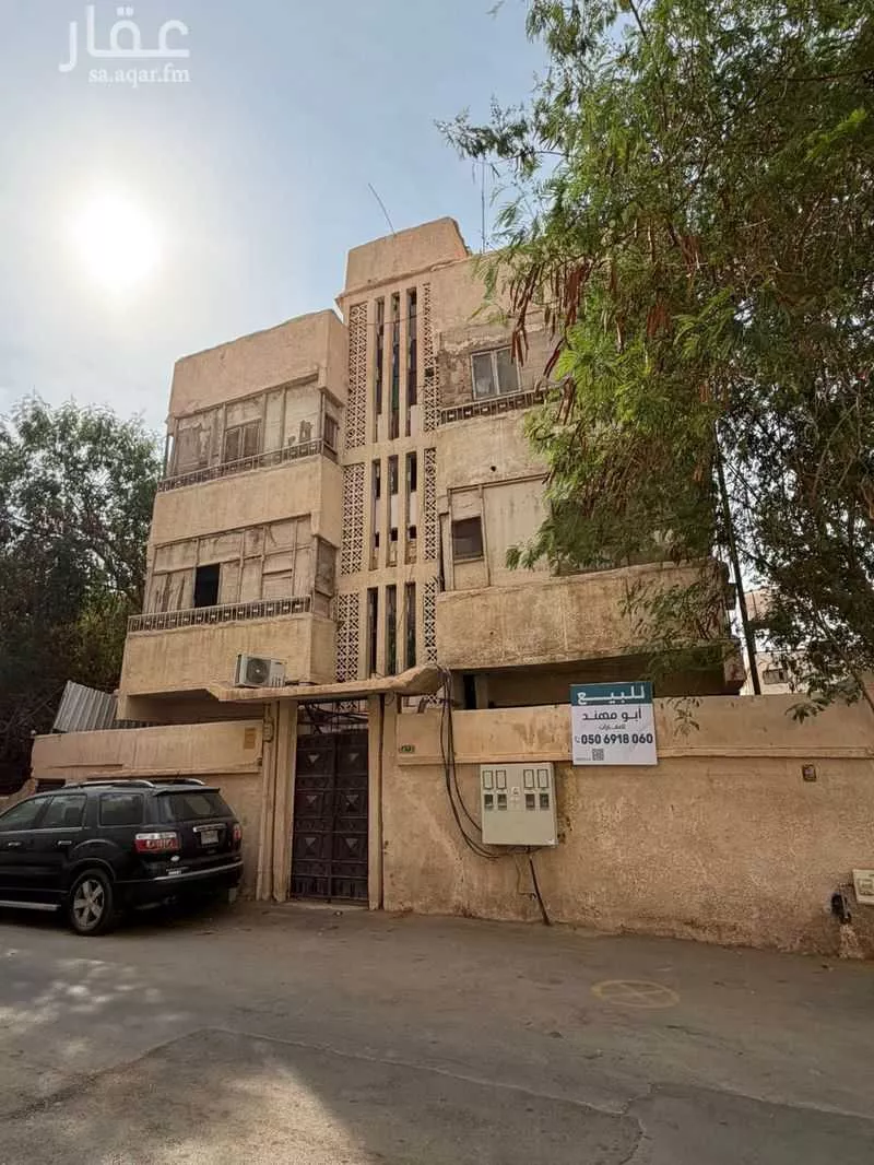 عمارة للبيع في شارع الصالحية 10, حي المطار القديم, مدينة بريدة, منطقة القصيم 1 صورة