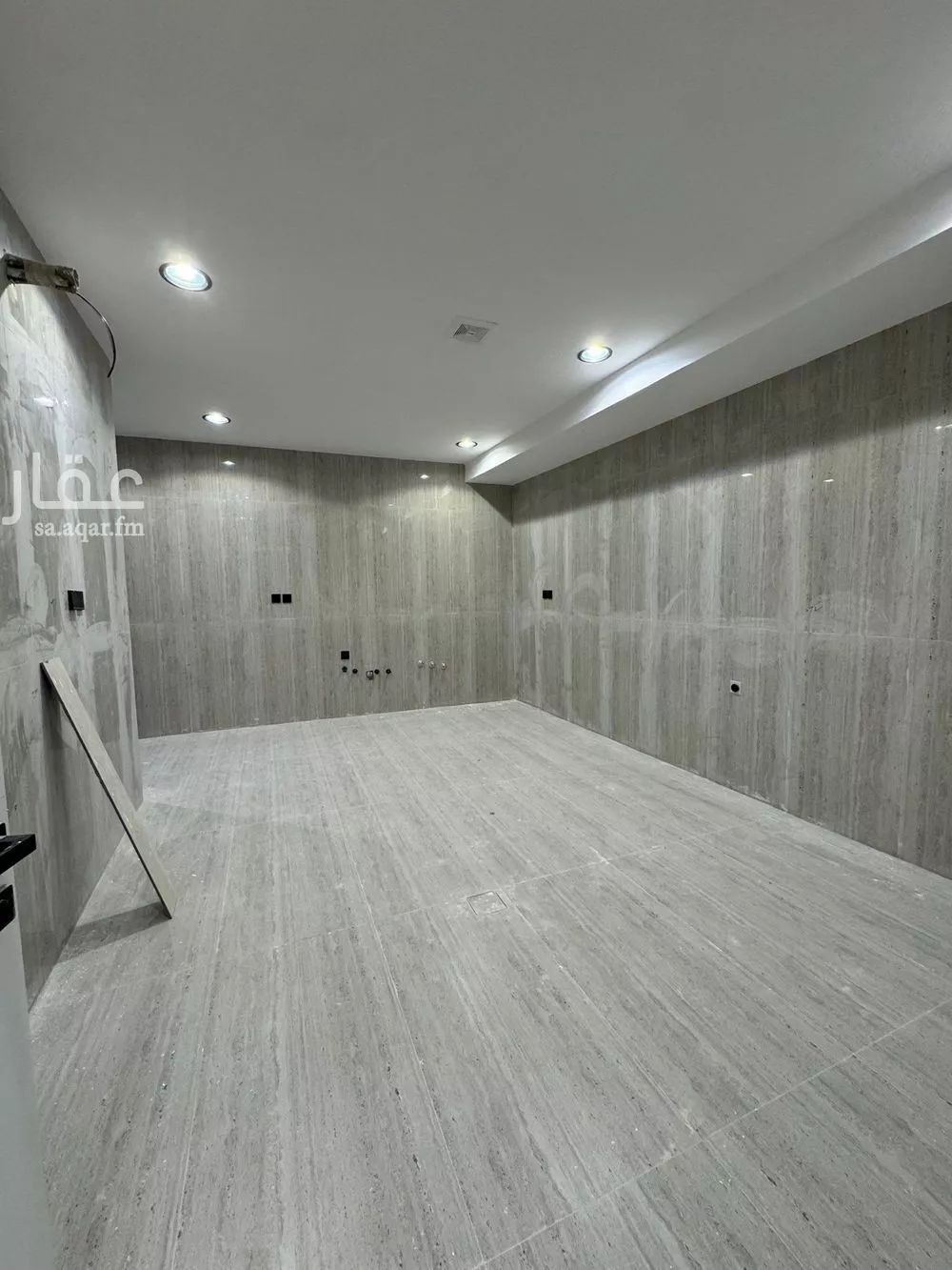 فيلا للبيع في شارع المقداد ابن عمرو, حي ضاحية الملك فهد, مدينة الدمام, المنطقة الشرقية 1 صورة