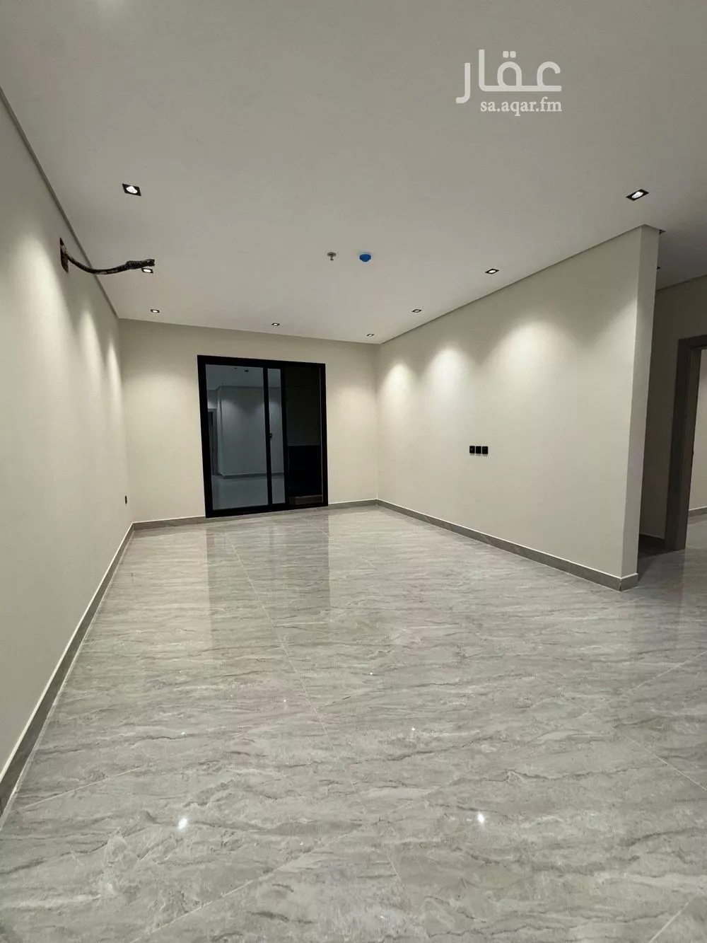 شقة للبيع في شارع المراح, حي الحمراء, مدينة الخبر, المنطقة الشرقية 1 صورة