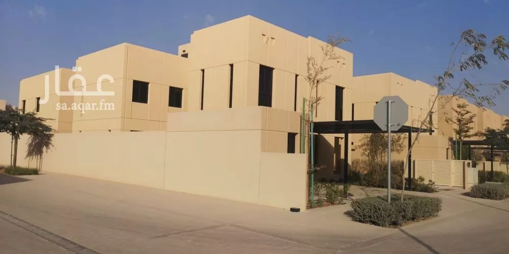 فيلا للبيع في شارع رقم 1043, حي سدرة, مدينة الرياض, منطقة الرياض 1 صورة