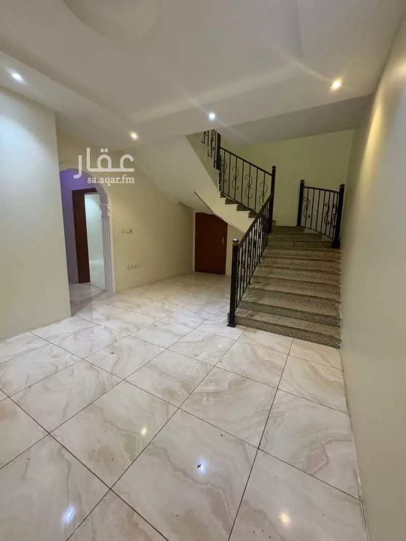 فيلا للإيجار في شارع محمد بن موسى الحازمي, حي الريان, مدينة جدة, منطقة مكة المكرمة 1 صورة