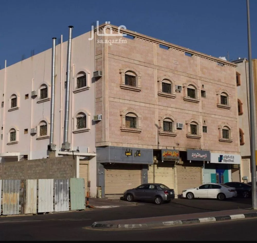 عمارة للبيع في شارع الاحنف ابن قيس, حي الشرفية, مدينة الطائف, منطقة مكة المكرمة 1 صورة