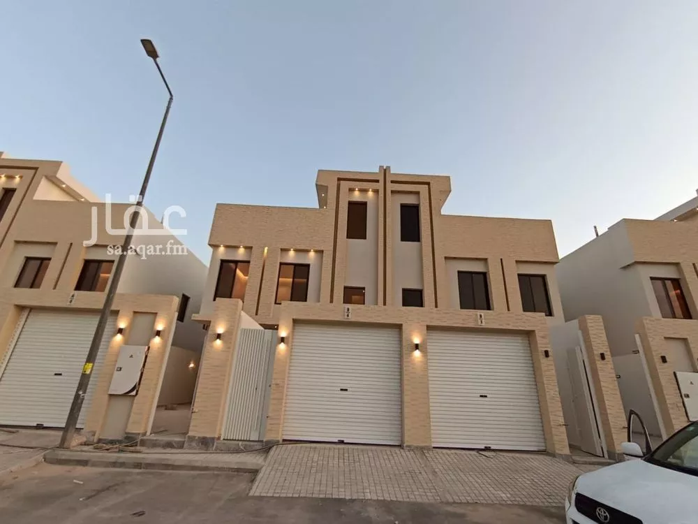 دور للبيع في شارع جعفر بن الحداد, حي عكاظ, مدينة الرياض, منطقة الرياض 1 صورة