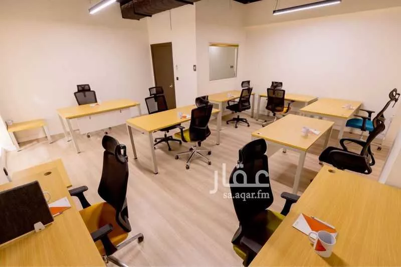 مكتب تجاري للإيجار في شارع صيدا, حي الدريهمية, مدينة الرياض, منطقة الرياض 1 صورة