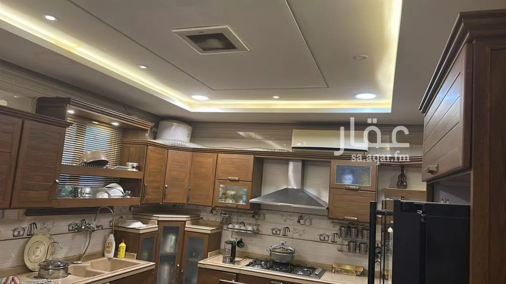 فيلا للبيع في شارع حبيب بن حماز الأسدي, حي طويق, مدينة الرياض, منطقة الرياض 1 صورة