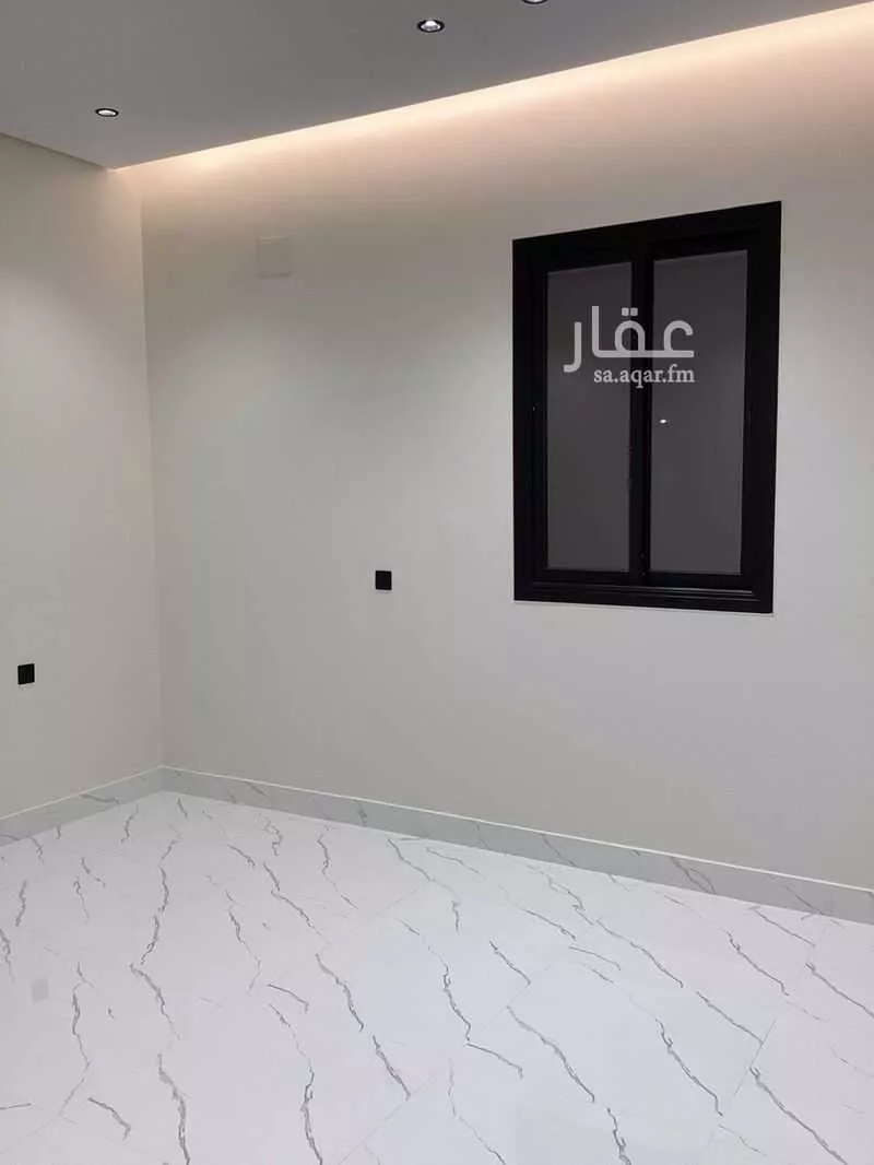 شقة للبيع في شارع المعلاة 111, حي المعلاة, مدينة أحد رفيدة, منطقة عسير 1 صورة