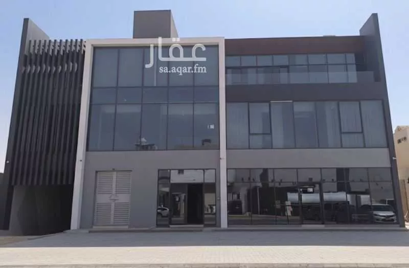 مكتب تجاري للإيجار في شارع اسماء بنت مالك, حي العارض, مدينة الرياض, منطقة الرياض 1 صورة