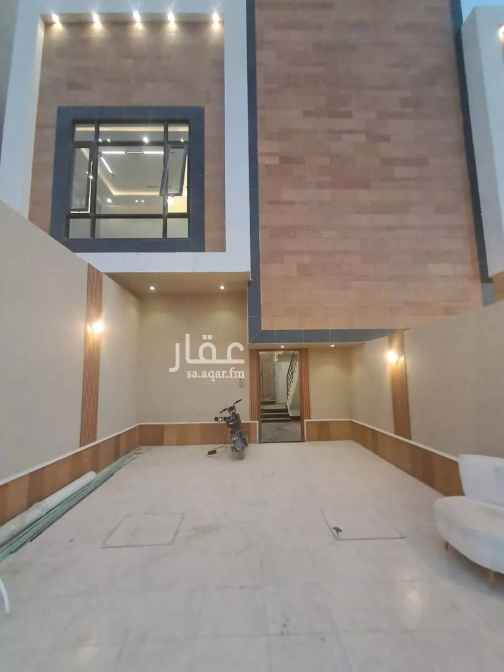 دور للبيع في شارع أحمد بن ناصر الحسيني, حي العوالي, مدينة الرياض, منطقة الرياض 1 صورة