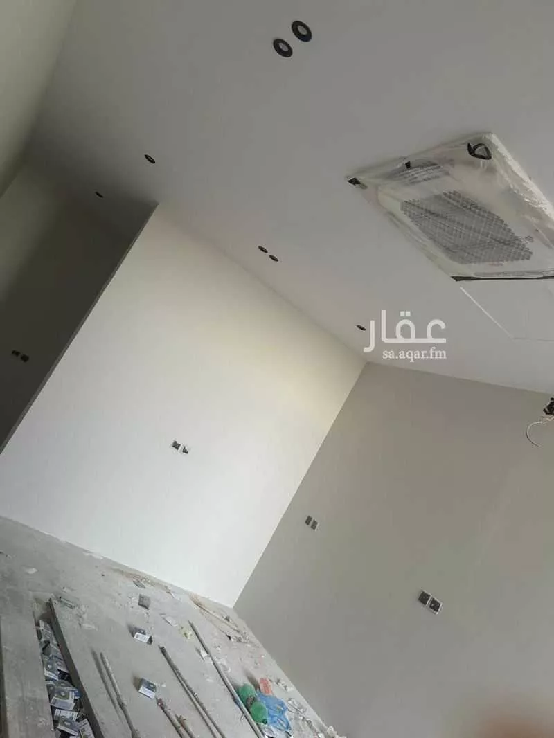فيلا للبيع في شارع لطف بن سعد السميني ، حي المهدية ، الرياض ، منطقة الرياض 1 صورة
