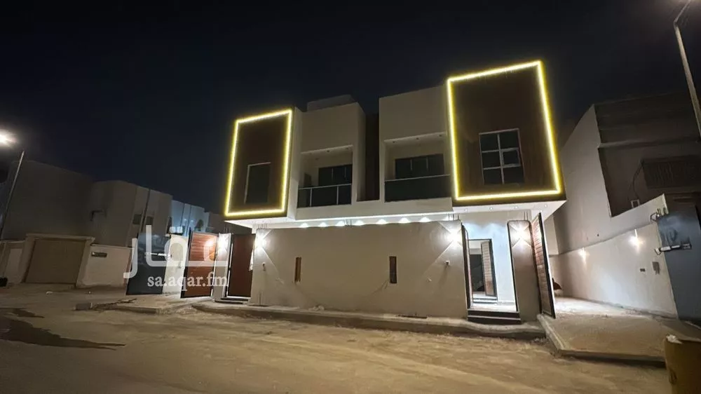 عمارة للبيع في شارع الحجرين ، حي العريجاء الوسطى ، الرياض ، منطقة الرياض 1 صورة
