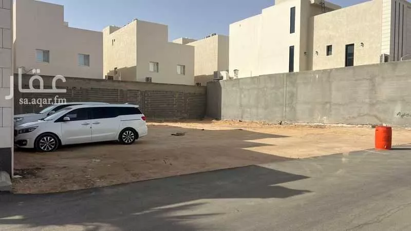 أرض للبيع في شارع الحسين الحموي, حي النهضة, مدينة بريدة, منطقة القصيم 1 صورة