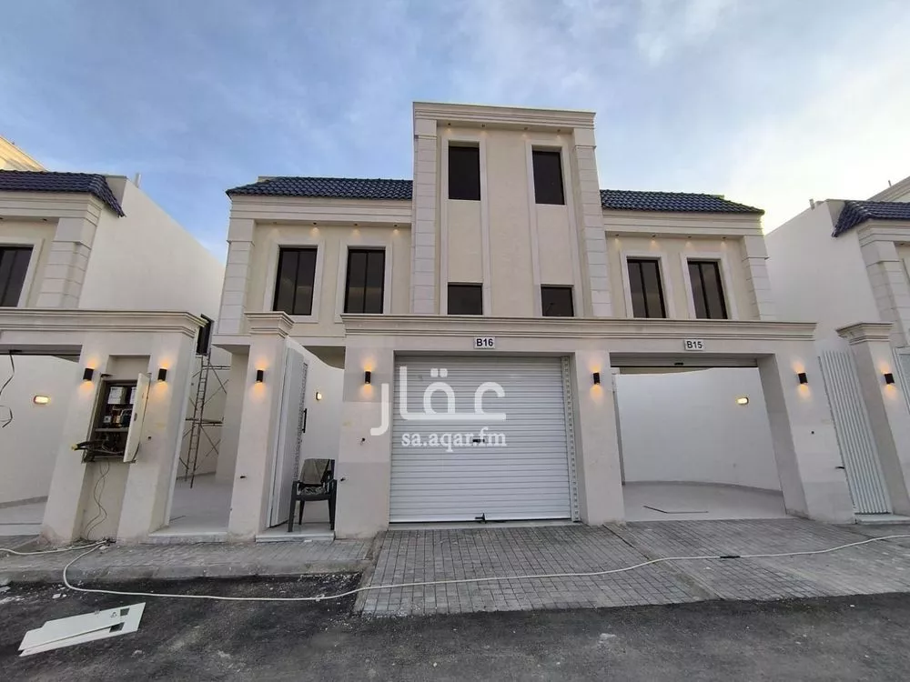 دور للبيع في شارع مصطفى عبدالرزاق, حي عكاظ, مدينة الرياض, منطقة الرياض 1 صورة