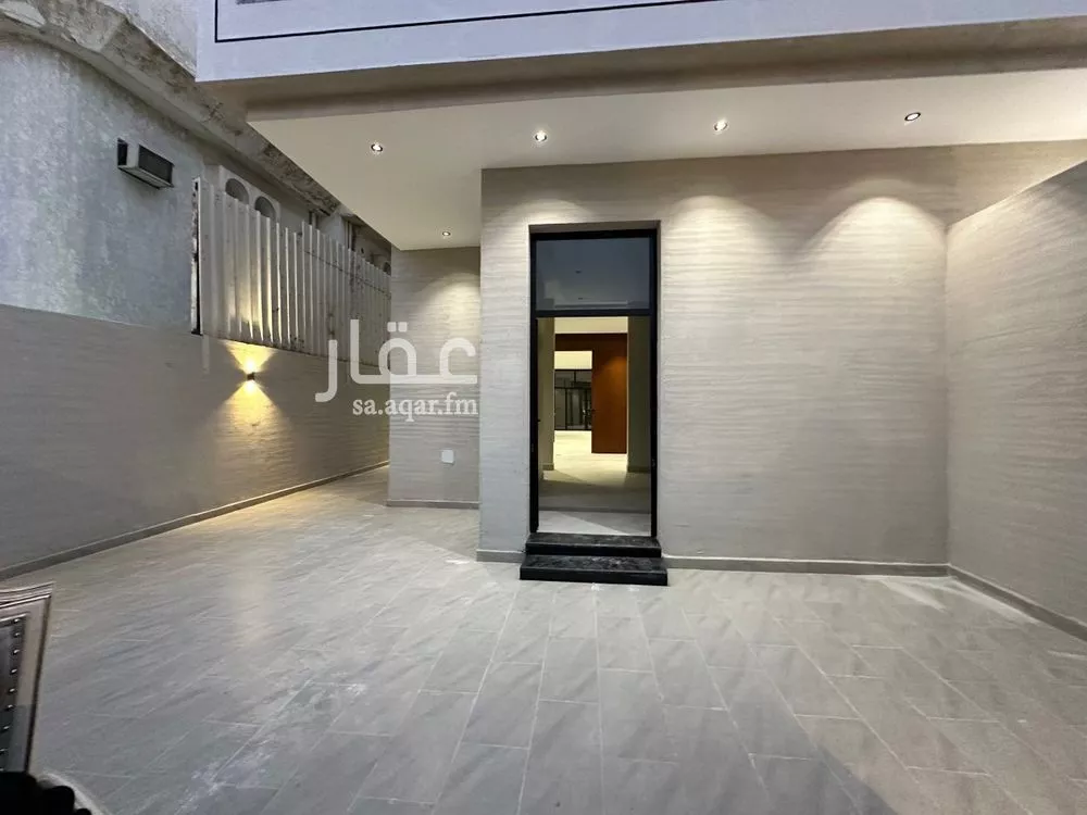 فيلا للبيع في شارع مطرف الهلالي, حي الملك فيصل, مدينة الرياض, منطقة الرياض 1 صورة