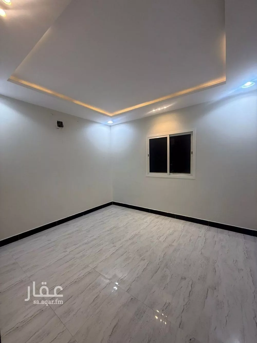 فيلا للإيجار في شارع حرملة بن المنذر الكندي, حي بدر, مدينة الرياض, منطقة الرياض 1 صورة