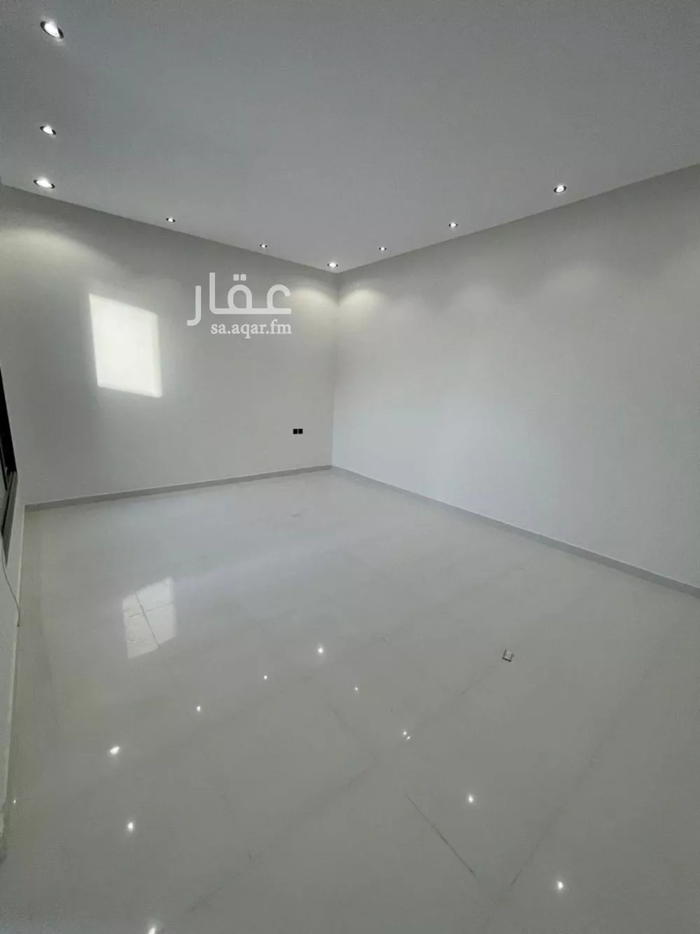 فيلا للبيع في شارع بوابه الشرق, حي الجنادرية, مدينة الرياض, منطقة الرياض 1 صورة
