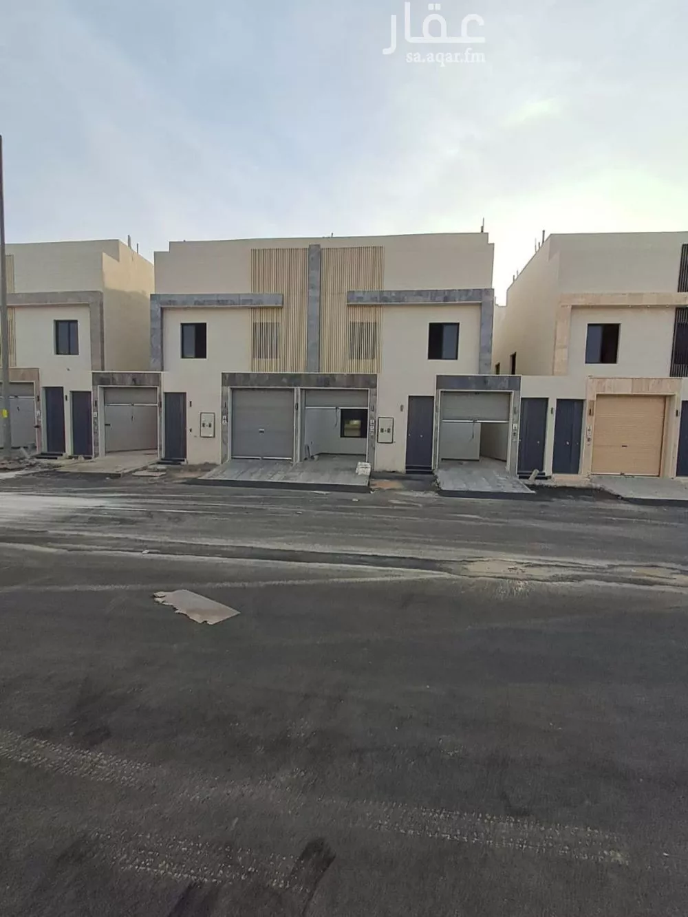 دور للبيع في شارع حامد القاري, حي عكاظ, مدينة الرياض, منطقة الرياض 1 صورة
