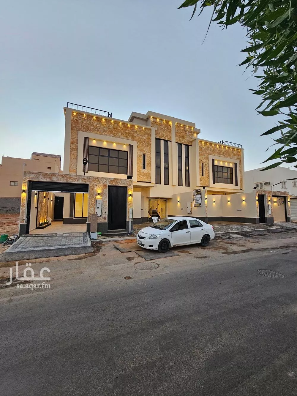 شقة للبيع في شارع شارع الامام عبدالعزيز بن محمد, حي غرناطة, مدينة المزاحميه, منطقة الرياض 1 صورة