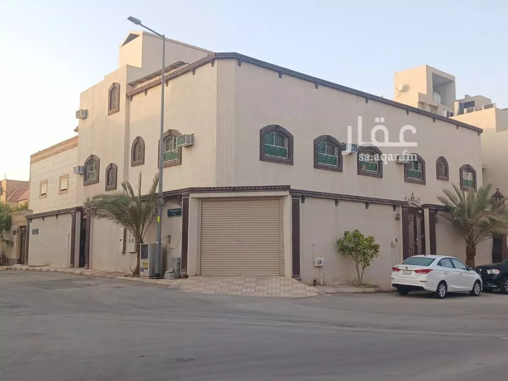 فيلا للبيع في شارع رقم 438, حي الملقا, مدينة الرياض, منطقة الرياض 1 صورة